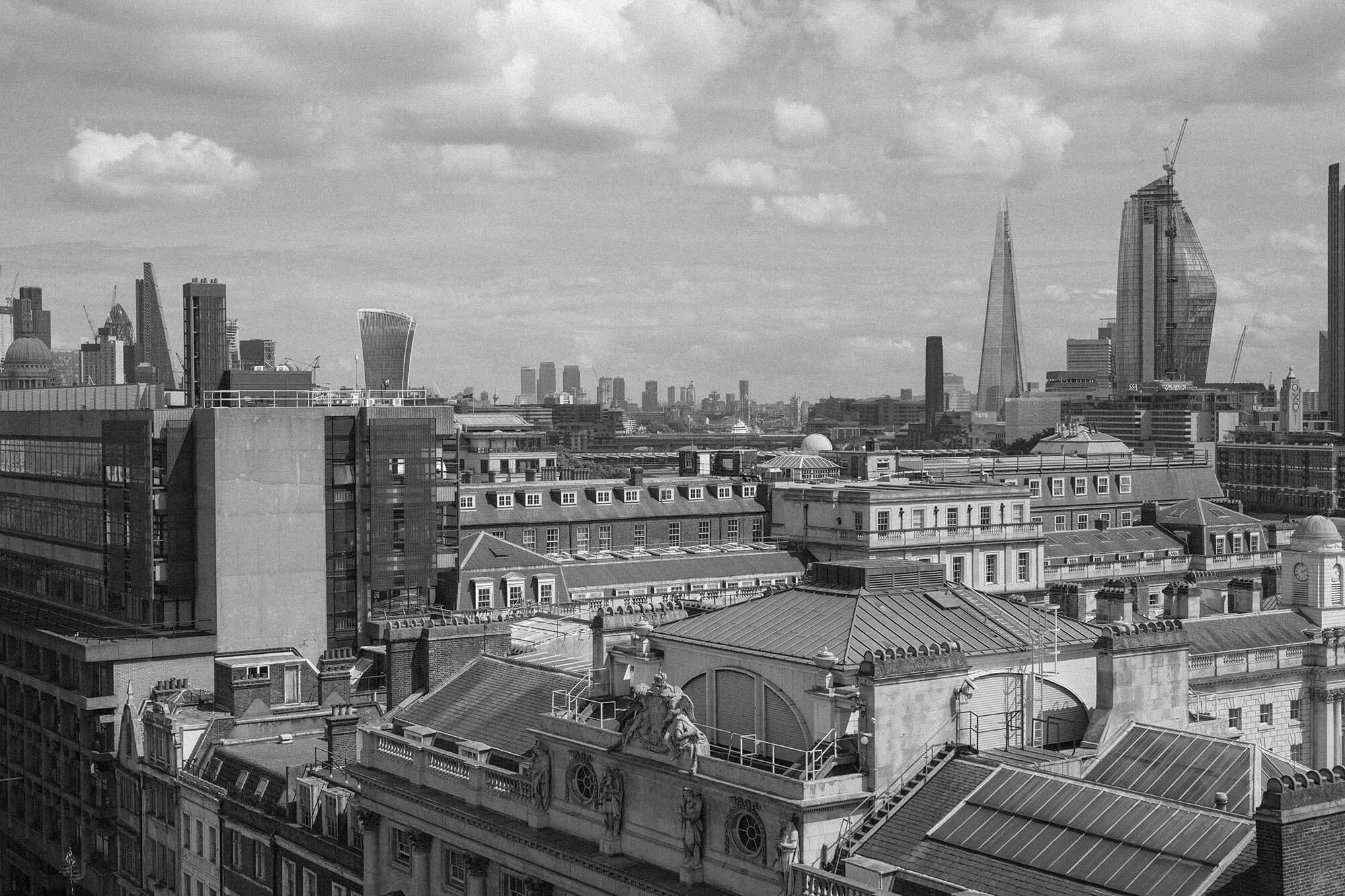 me-london-hotel-view-london-convent-garden-radio-rooftop-restaurant-2